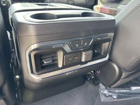 Used 2021 GMC Sierra 3500 Denali w/ Denali Ultimate Package AWD/4WD image 31