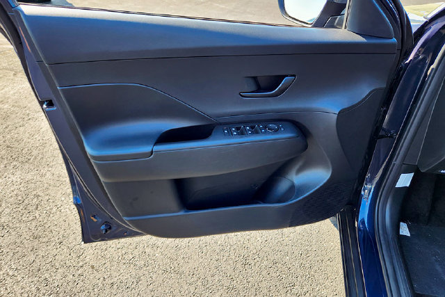 New 2027 Hyundai Kona SE AWD/4WD image 12