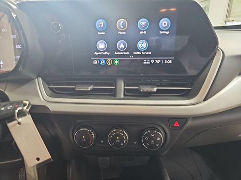 Used 2024 Chevrolet Trax RS w/ Driver Confidence Package FWD image 25