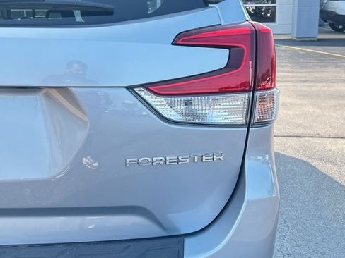 Used 2020 Subaru Forester Limited w/ Popular Package #3 AWD/4WD image 9