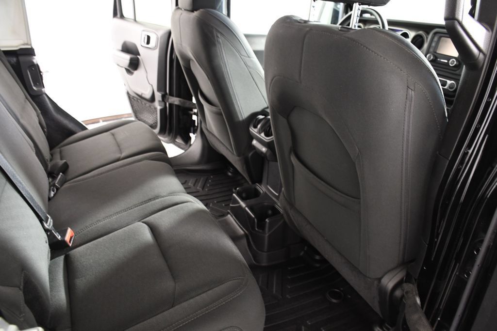Used 2018 Jeep Wrangler Unlimited Sport S AWD/4WD image 21