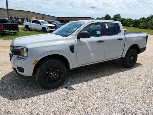 New 2026 Ford Ranger XLT w/ Equipment Group 301A High AWD/4WD image 9