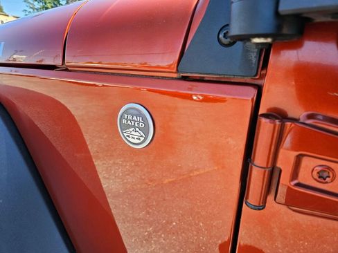 Used 2014 Jeep Wrangler Rubicon image 10