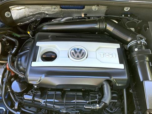 Used 2013 Volkswagen Beetle 2.0T FWD image 30