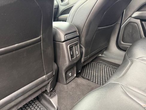 Used 2018 Jeep Compass Latitude w/ Cold Weather Group image 25