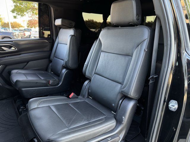Used 2021 Chevrolet Suburban LT AWD/4WD image 28