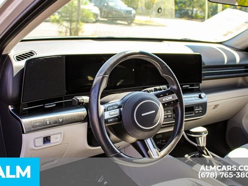 Used 2025 Hyundai Kona SEL FWD image 21