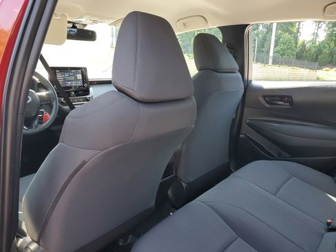 Certified 2022 Toyota Corolla LE FWD image 9