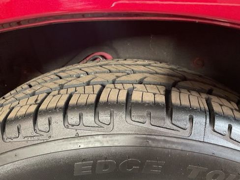 Used 2021 Toyota Sienna Platinum image 8