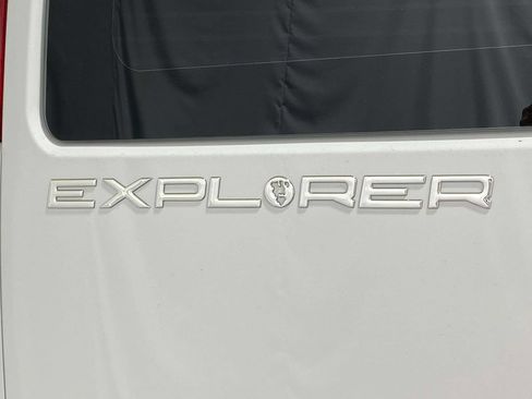 Used 2024 GMC Savana 2500 w/ Driver Convenience Package RWD image 10