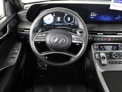 Used 2023 Hyundai Palisade Calligraphy image 4