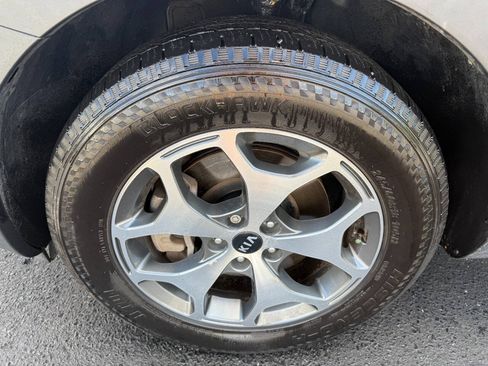 Used 2020 Kia Telluride EX AWD/4WD image 9