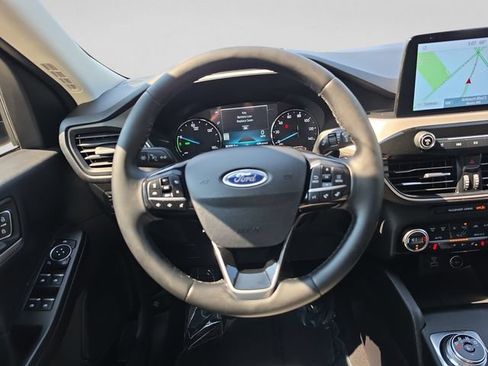 Used 2021 Ford Escape SE w/ SE Sport Appearance Package AWD/4WD image 13