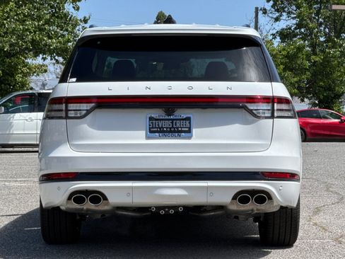 New 2026 Lincoln Aviator AWD w/ Jet Appearance Package image 6