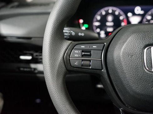 Used 2023 Honda Accord EX image 14