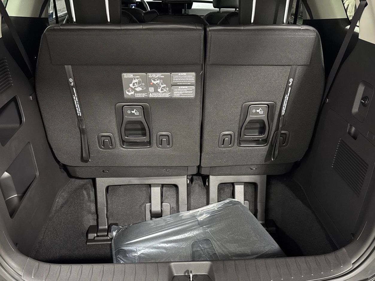 Certified 2026 Kia Carnival FWD image 29