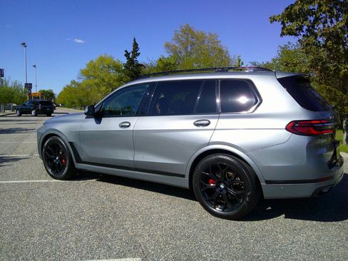 Used 2023 BMW X7 xDrive40i AWD/4WD image 4