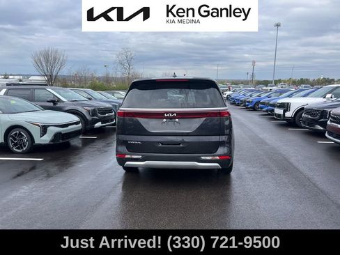 Certified 2024 Kia Carnival LX image 6