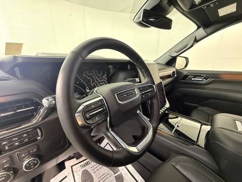 Used 2026 GMC Yukon XL Denali w/ Sun & Power Step Package AWD/4WD image 21