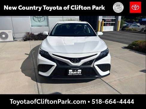 Used 2024 Toyota Camry SE w/ Cold Weather Package AWD/4WD image 8