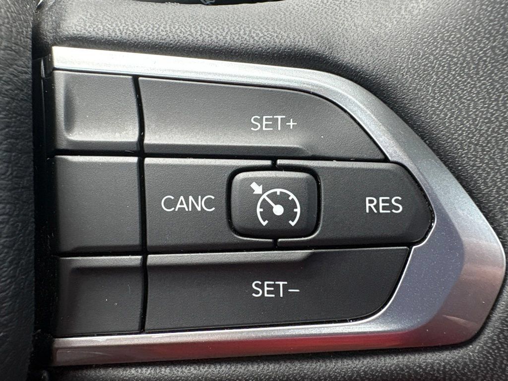 Used 2024 Jeep Compass Latitude AWD/4WD image 12