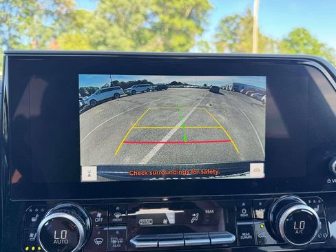Used 2023 Toyota Highlander Limited AWD/4WD image 31