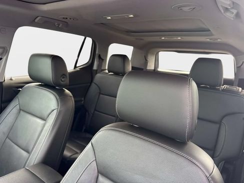 Used 2020 GMC Acadia SLT w/ Driver Alert Package II AWD/4WD image 17