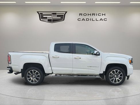 Used 2022 GMC Canyon Denali image 4