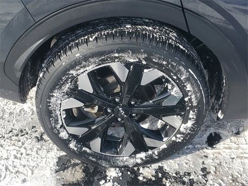 Certified 2023 Kia Sportage X-Line w/ X-Line Premium Package image 5