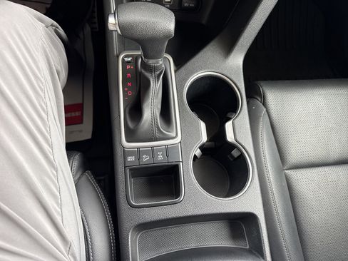 Used 2020 Kia Sportage S image 32