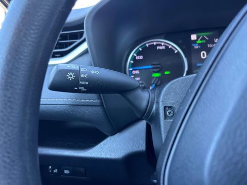 Used 2022 Toyota RAV4 XLE image 24