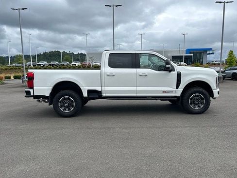 Used 2024 Ford F350 Lariat w/ Lariat Ultimate Package AWD/4WD image 11