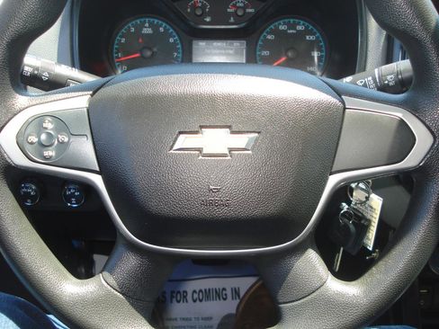 Used 2016 Chevrolet Colorado W/T w/ WT Convenience Package AWD/4WD image 30