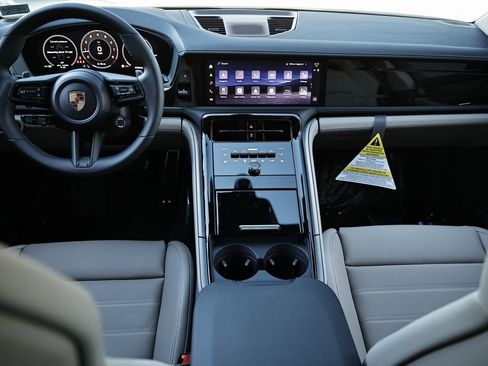 New 2026 Porsche Panamera 4 image 28