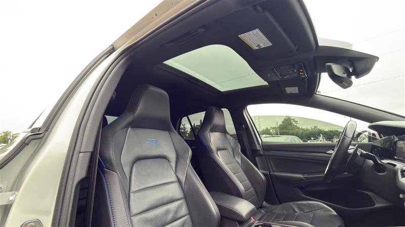 Used 2023 Volkswagen Golf R AWD/4WD image 17