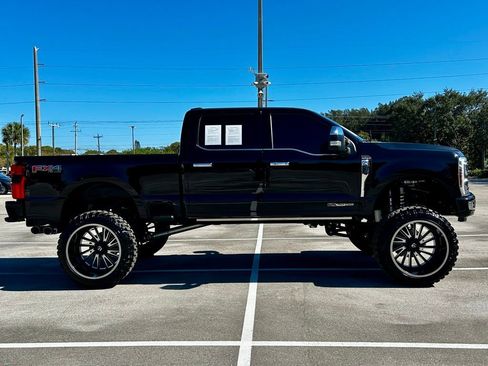 Used 2024 Ford F250 Platinum w/ FX4 Off-Road Package image 9