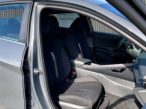 New 2026 Hyundai Elantra SEL Sport Premium FWD image 9