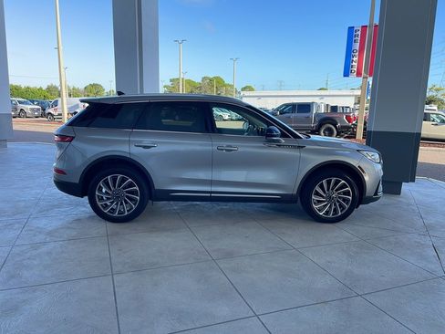 Used 2023 Lincoln Corsair Reserve w/ Equipment Group 201A image 5