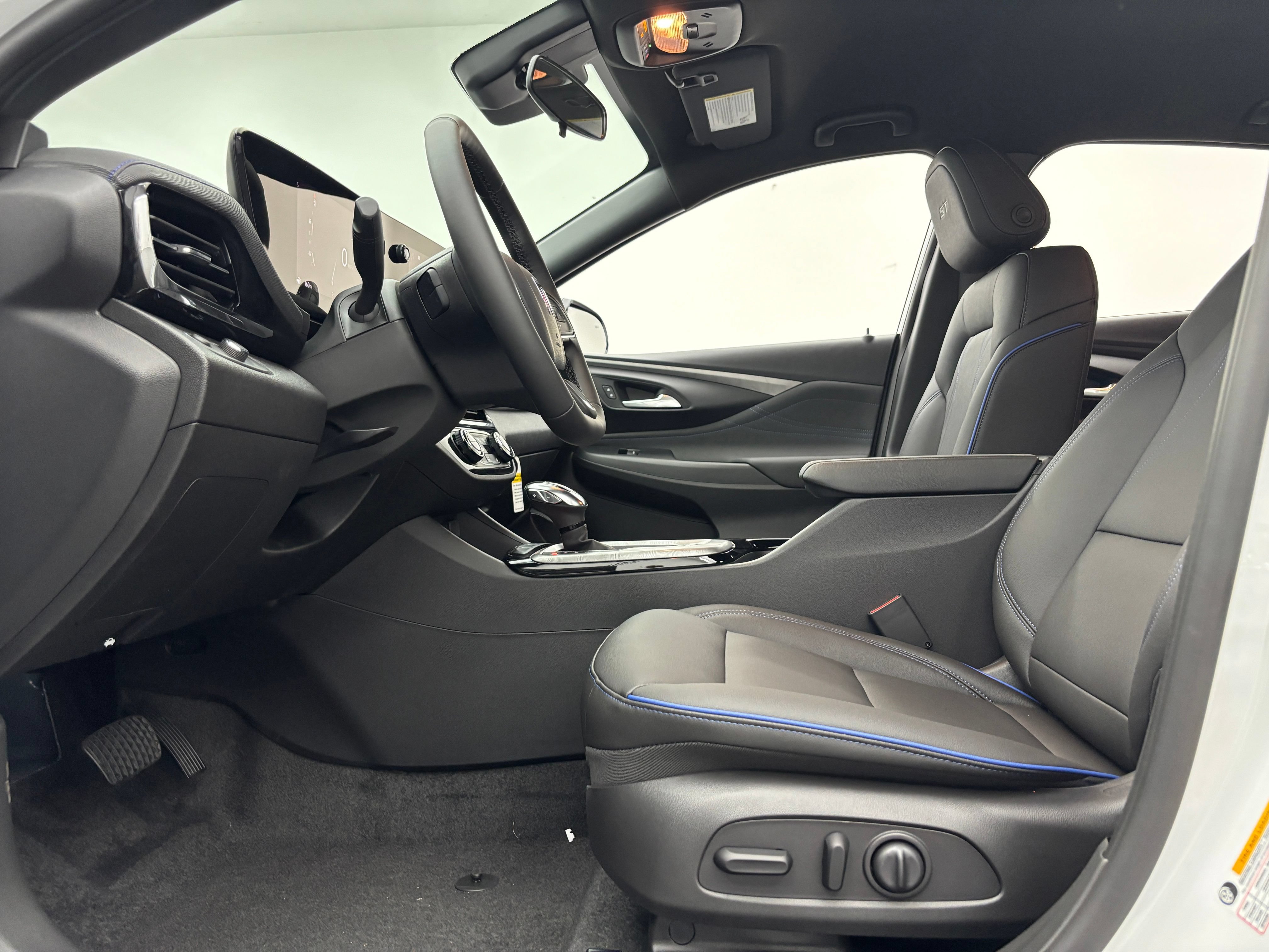 New 2026 Buick Envista Sport Touring w/ Convenience I Package FWD image 15