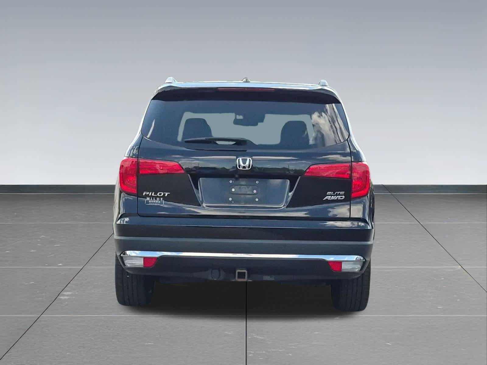 Used 2017 Honda Pilot Elite image 5