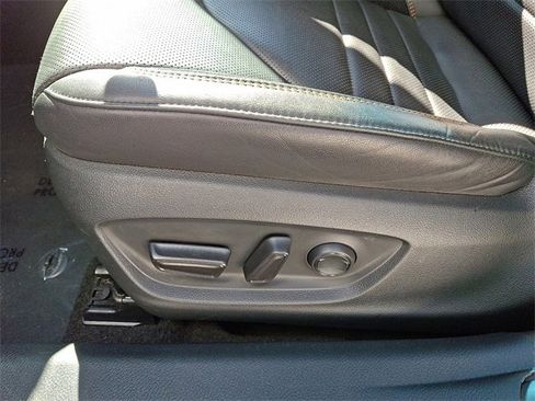 Certified 2021 Toyota Avalon XSE image 15