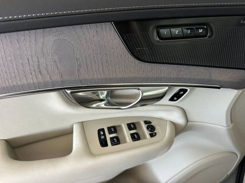 New 2026 Volvo XC90 T8 Ultra w/ Lounge Package image 10