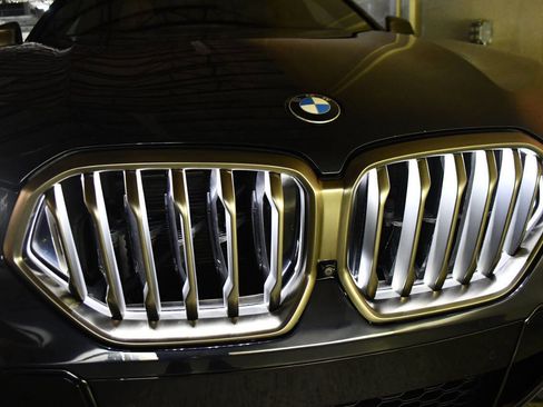 Used 2021 BMW X6 M50i w/ Premium Package image 34