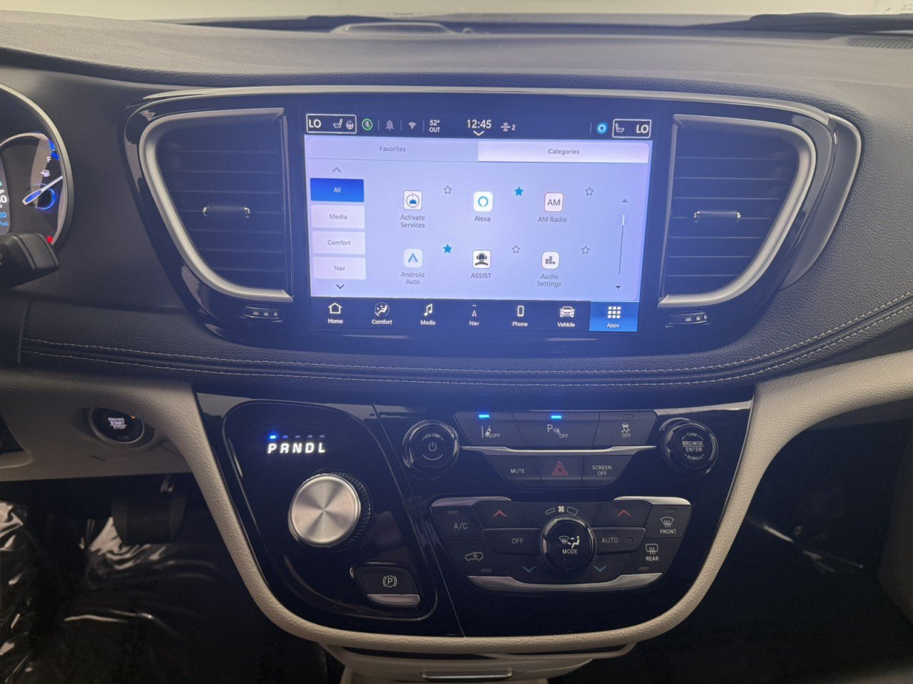 Used 2024 Chrysler Pacifica Limited FWD image 20
