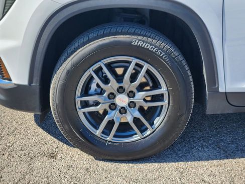 Used 2025 GMC Acadia Elevation image 12