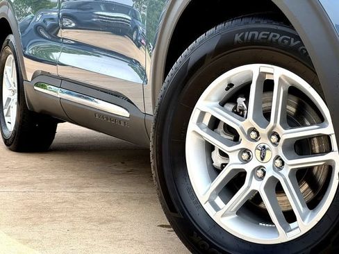Used 2025 Ford Explorer Active RWD image 6