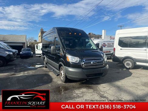 Used 2017 Ford Transit 350 XLT image 3