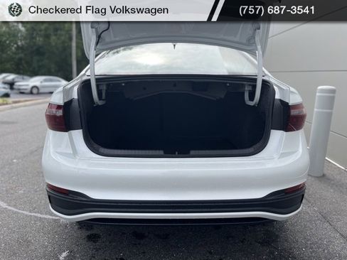 New 2026 Volkswagen Jetta SE image 19