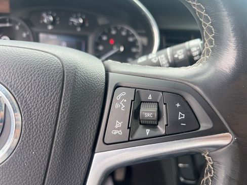 Used 2022 Buick Encore Preferred w/ Safety Package image 20