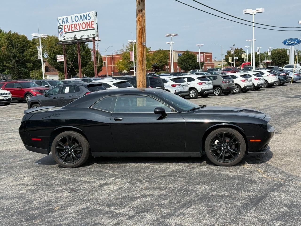 Used 2017 Dodge Challenger SXT Plus RWD image 5